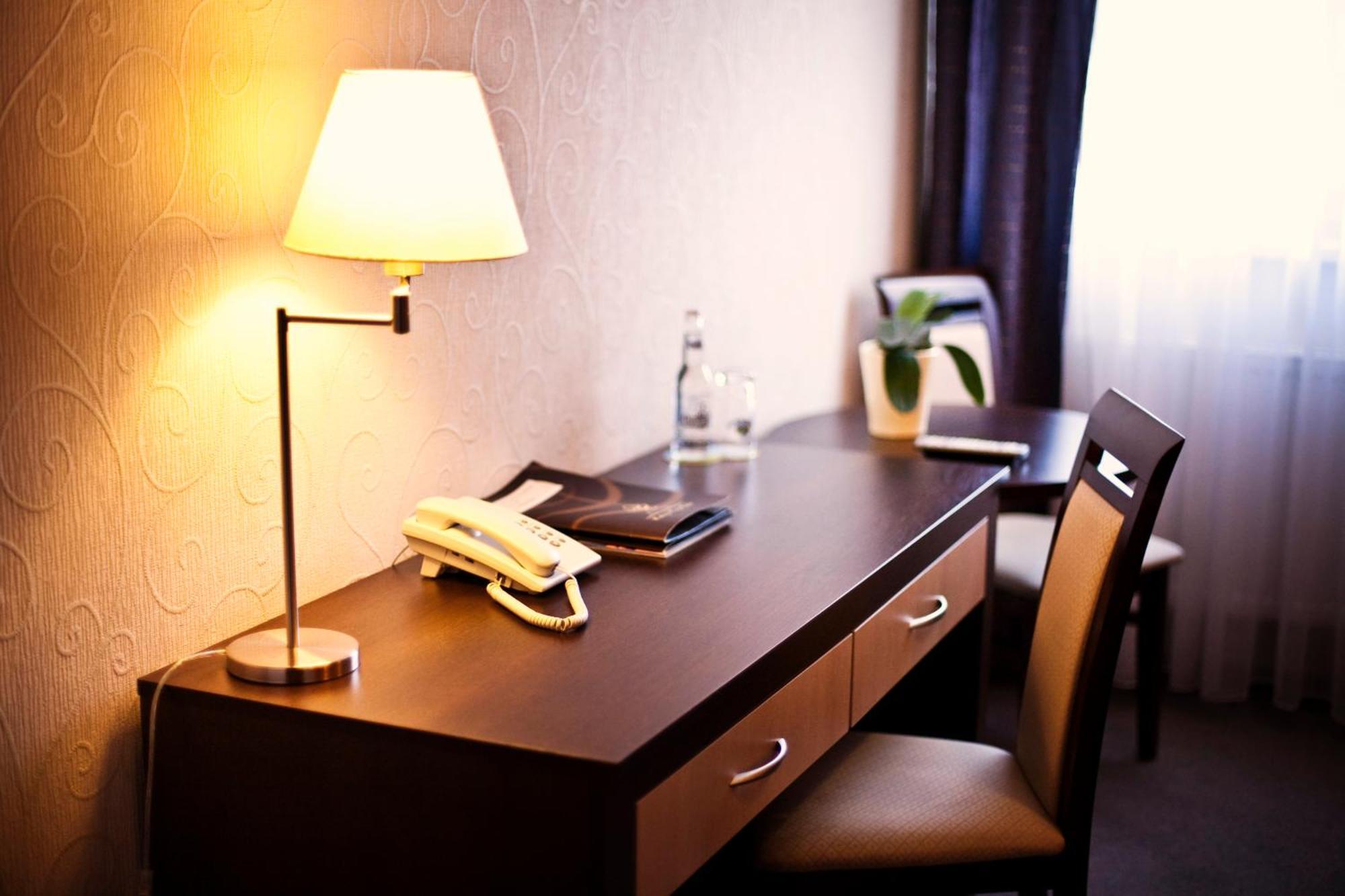 Hotel Cztery Pory Roku Głogów Małopolski Eksteriør billede